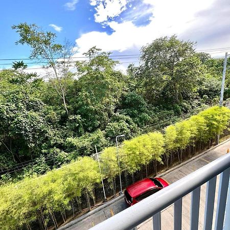 Davao Condo 2Br Pool Wifi Netflix Eksteriør billede