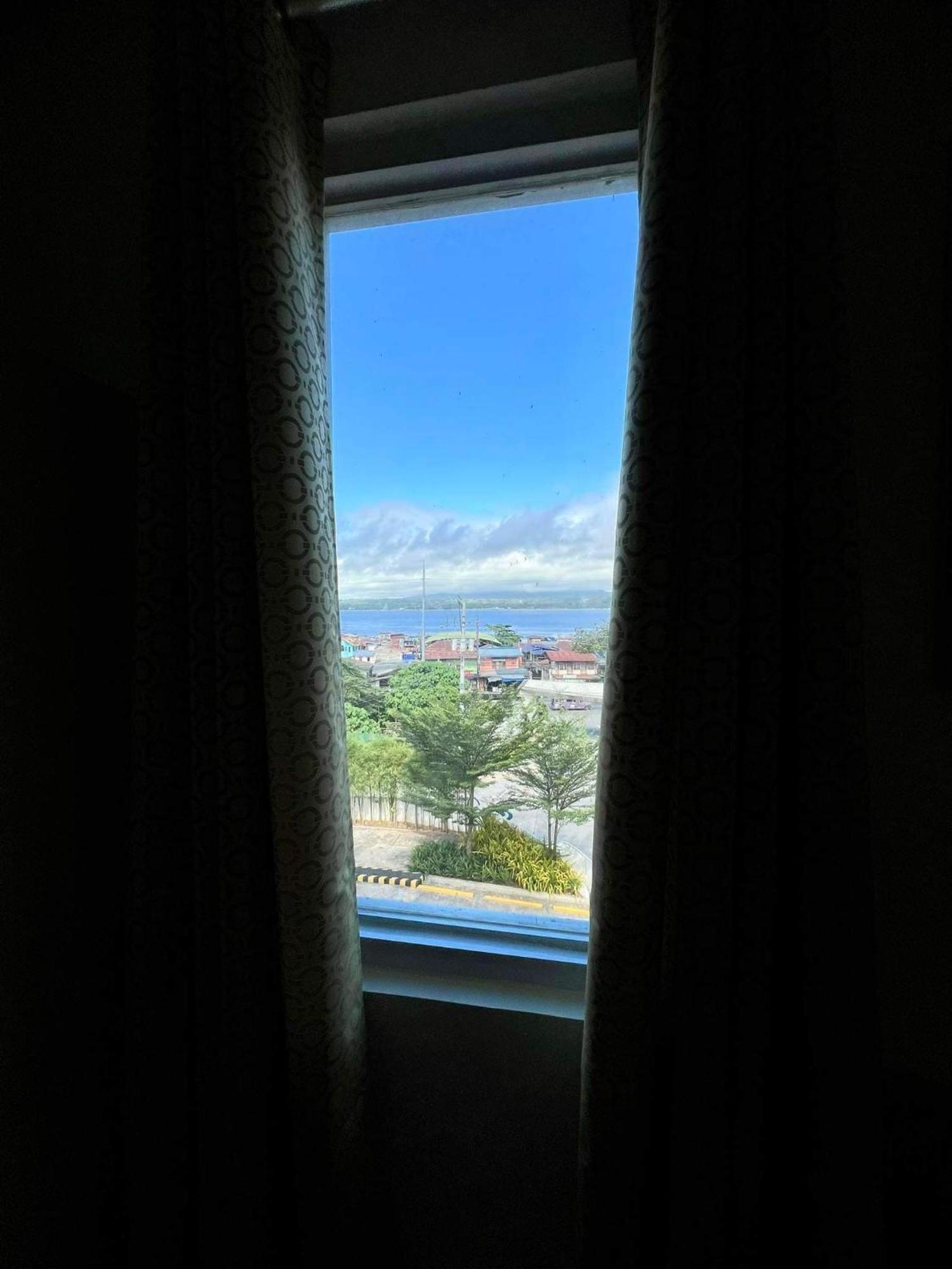 Davao Condo 2Br Pool Wifi Netflix Eksteriør billede